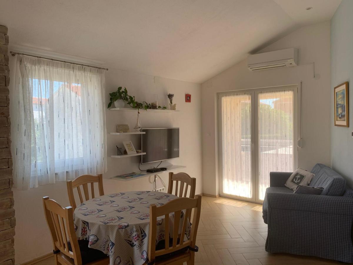Apartment Klara Krk Town Extérieur photo