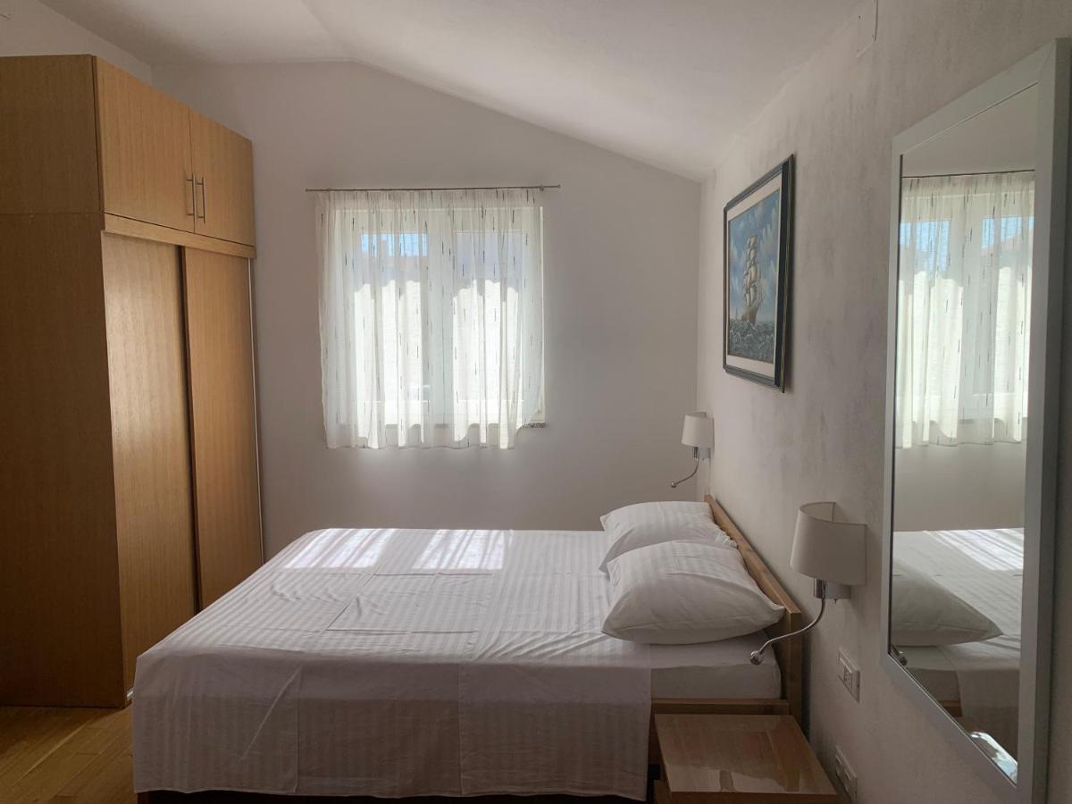Apartment Klara Krk Town Extérieur photo